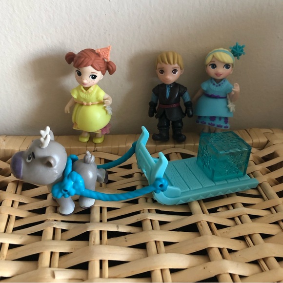 5/$15 Disney Frozen toy - Picture 1 of 1